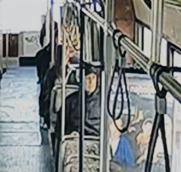 MUP KS: Ovo je čovjek koji je u tramvaju ostavio ručnu bombu