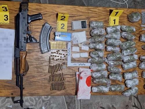 MUP KS pronašao veću količinu droge i oružje