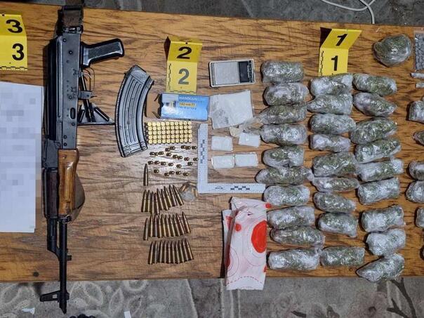 MUP KS pronašao veću količinu droge i oružje