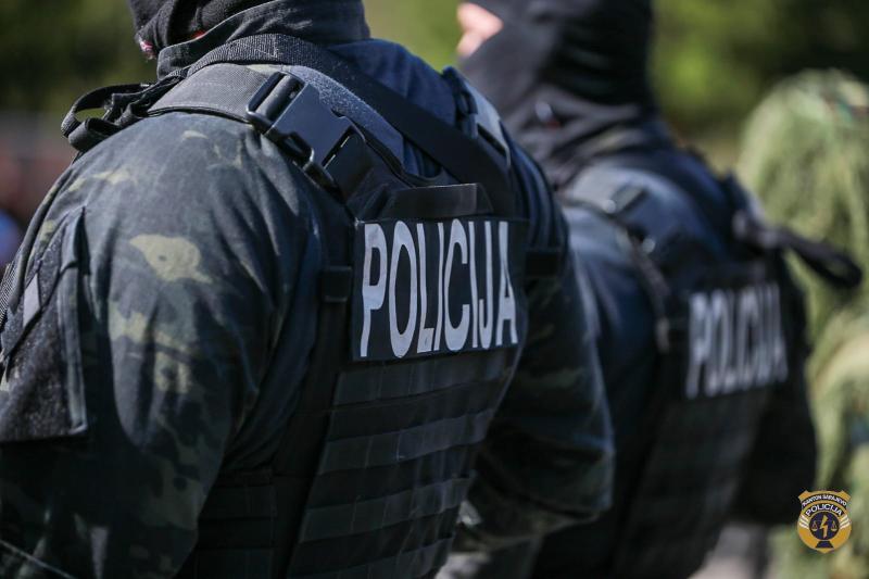 MUP KS se oglasio o napadu na migranta, oduzet gasni pištolj