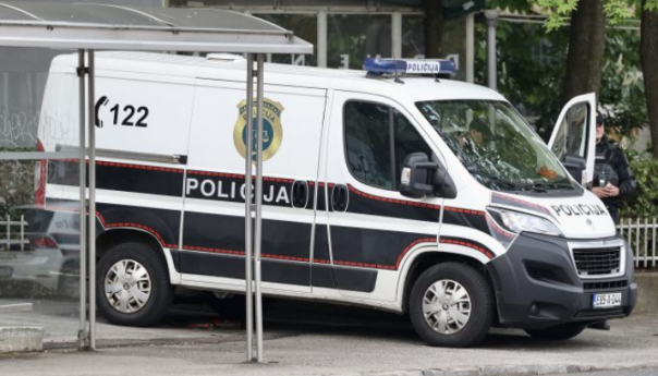 MUP KS uhapsio Slovenca sa kokainom, pištoljem i većom sumom novca