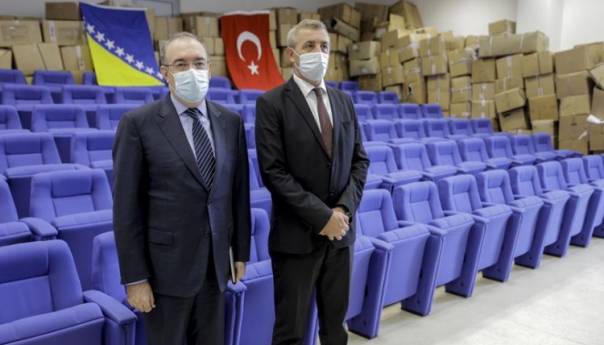 MUP Republike Turske donirao SIPA-i policijske uniforme