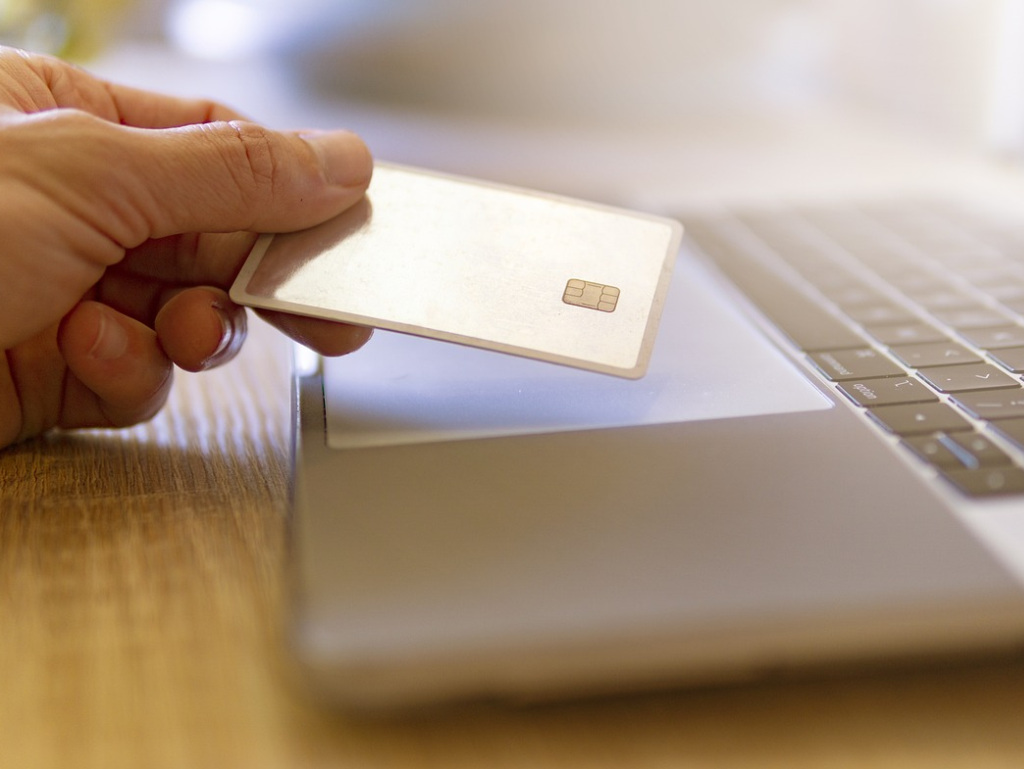 MUP ZDK upozorio građane: Internet prevare su sve češće