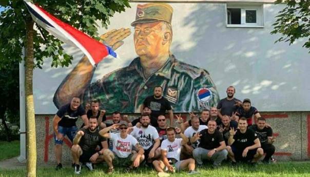 Mural ratnom zločincu Ratku Mladiću u Bosanskoj Gradišci