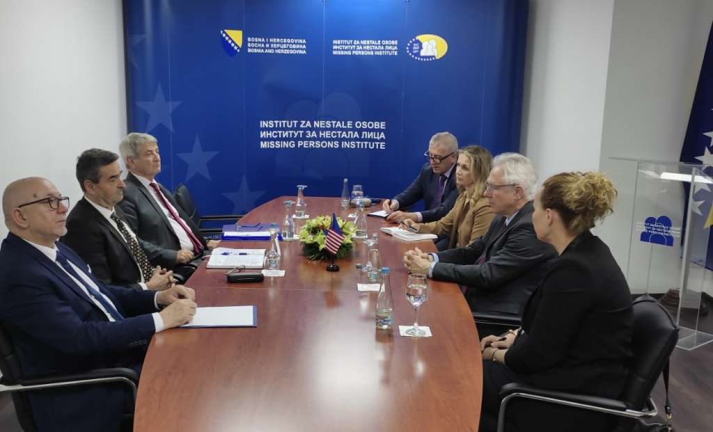Murphy: Nadležne institucije moraju podržati rad Instituta za nestale osobe BiH