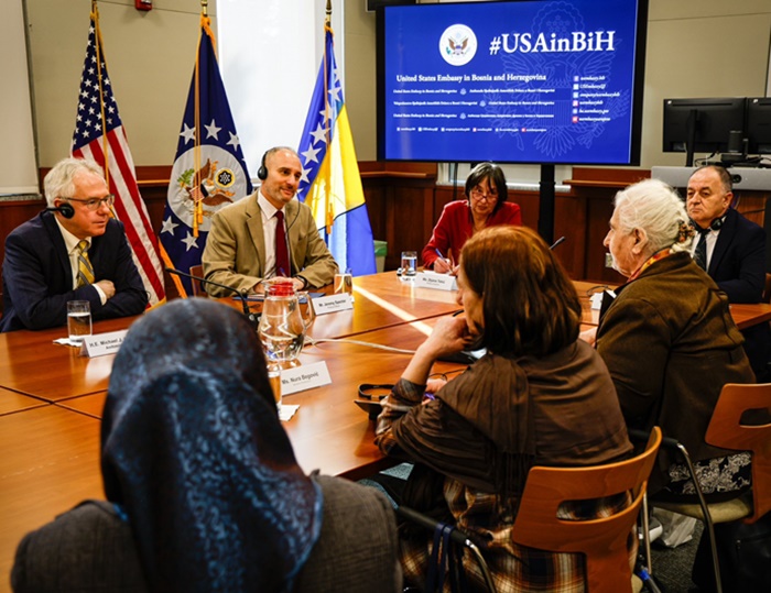 Murphy sa Majkama Srebrenice: Očuvanje sjećanja i borba protiv poricanja genocida