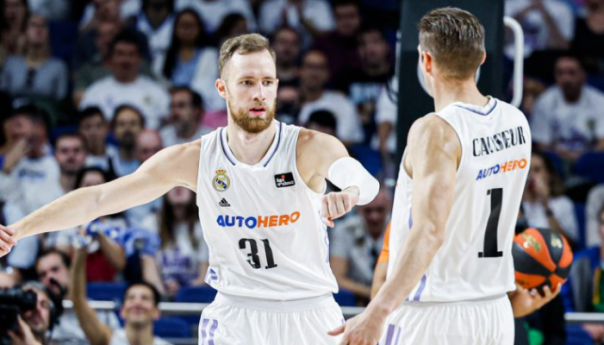 Musa briljirao, Real razbio Obradorio