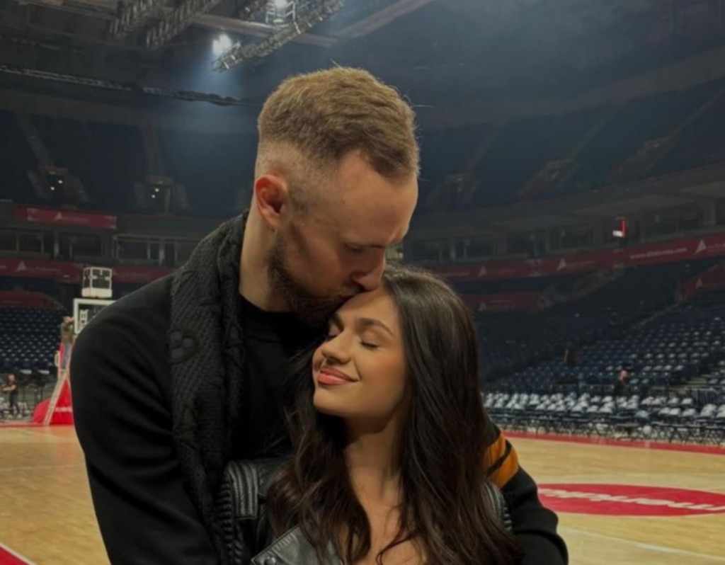 Musa objavio prvu fotografiju sa novom djevojkom
