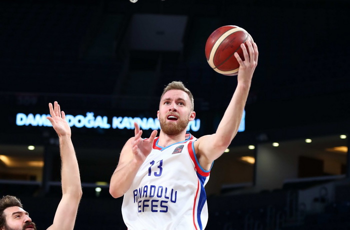 Musa odigrao odličan meč za Anadolu Efes