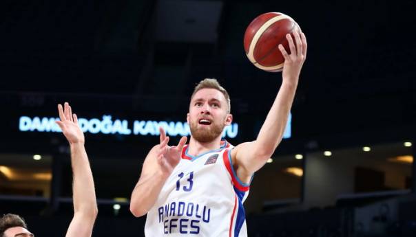 Musa odigrao odličan meč za Anadolu Efes