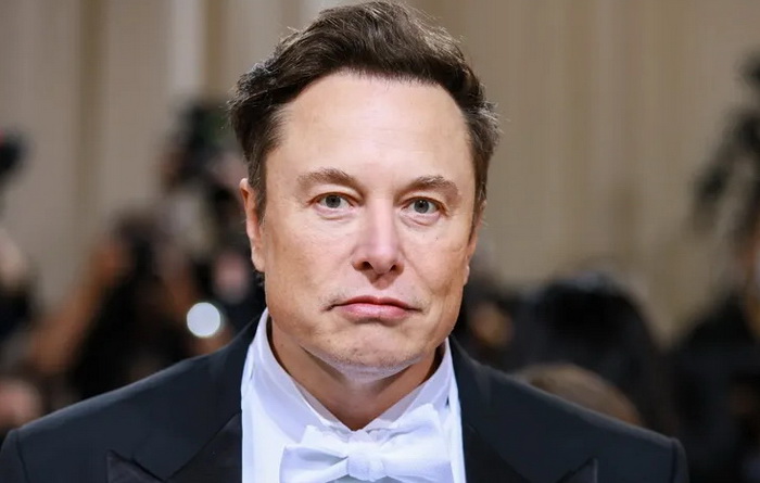 Musk: Amerikanci, sutra glasajte za republikance!