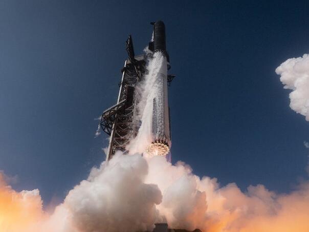 Musk predstavio Starship V3: Raketa završila misiju eksplozijom u okeanu