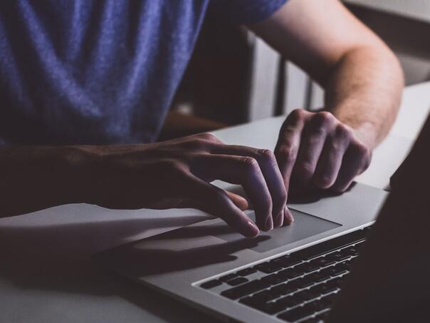 Muškarac kažnjen s 1.500 eura zbog ustaških simbola na Facebooku