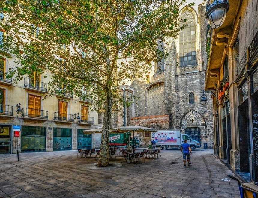 Muškarac iz Srbije upucan u lokalu u Barceloni, teško ranjen