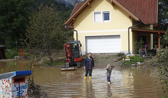 Muškarac poginuo u poplavama u južnoj Austriji