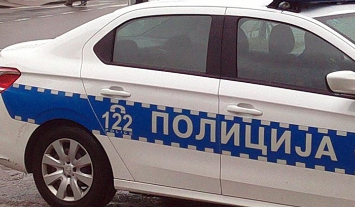 Muškarac sa šrafcigerom i sprejom napao pripadnike MUP-a RS