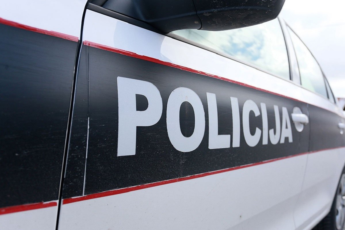 Muškarac se zapalio u Vitezu, povrijeđen i policajac