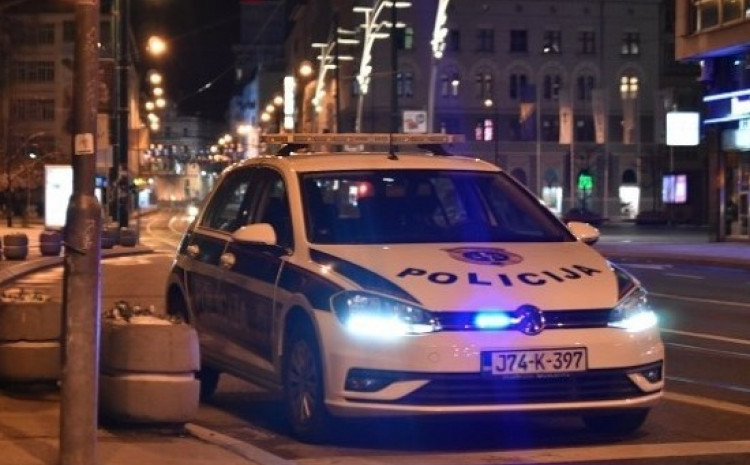 Muškarac u alkoholiziranom stanju napao i povrijedio policajce u Sarajevu