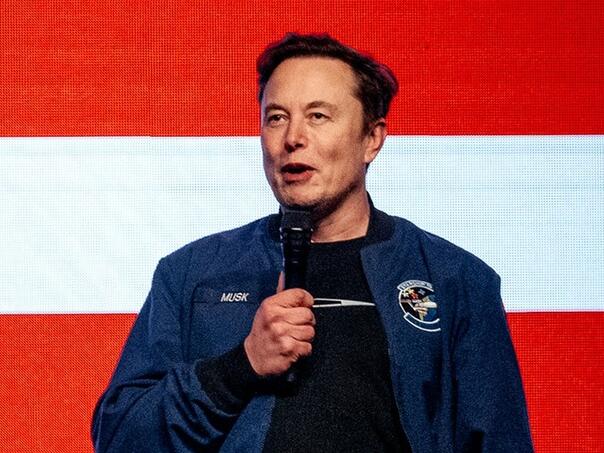 Muskova platforma X gubi korisnike u EU, vrijednost pala za više od pola