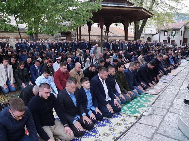 Muslimani dočekuju veliki praznik: Bajram-namaz u srijedu u 5:49