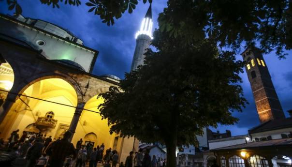 Muslimani večeras obilježavaju Lejletu-l-kadr