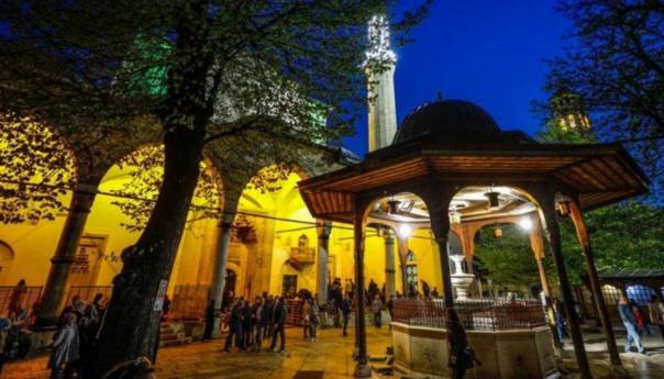 Muslimani večeras obilježavaju noć Lejletul-Bedr