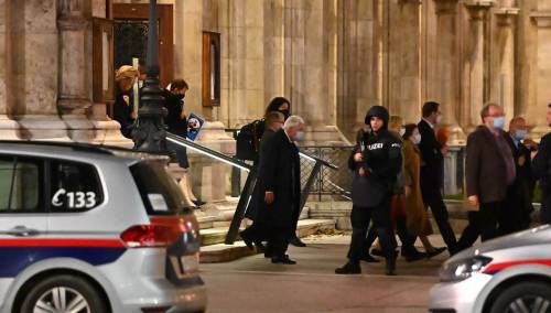 Muzičari u Beču svirali tokom napada