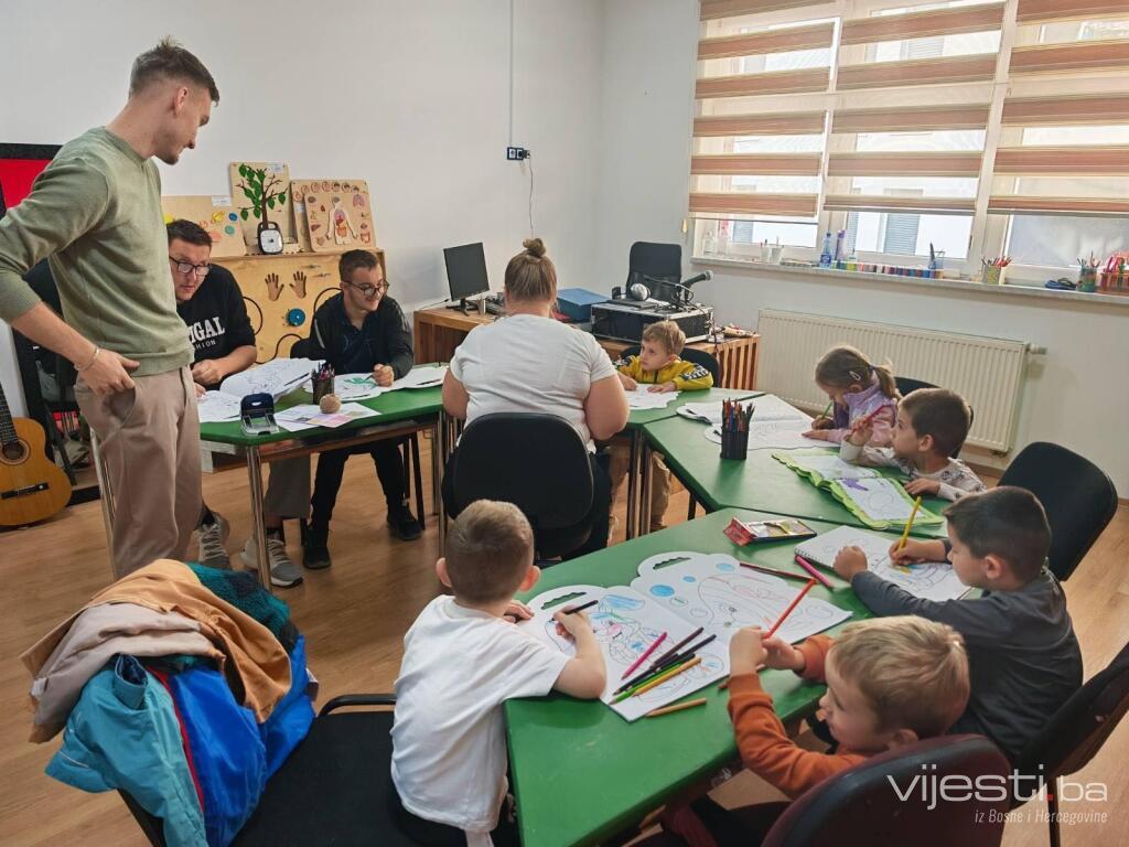 Muzika, druženje i dječija prava obilježili Dječiju nedjelju u Kaknju i Tešnju