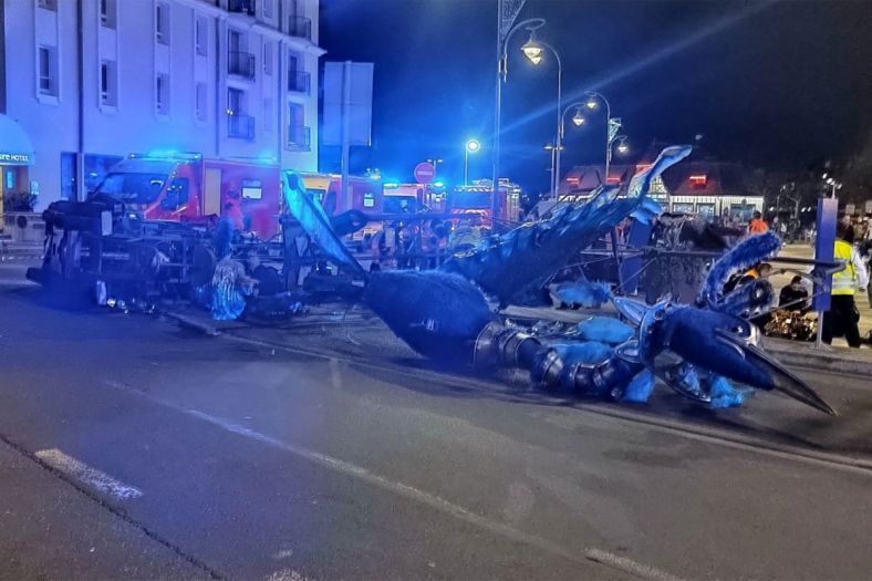 Na adventu u Francuskoj se srušila metalna konstrukcija, povrijeđeno više osoba