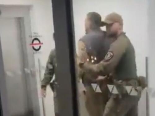 Na aerodromu uhapšen bokserski prvak Oleksandr Usik, reagovao Zelenski