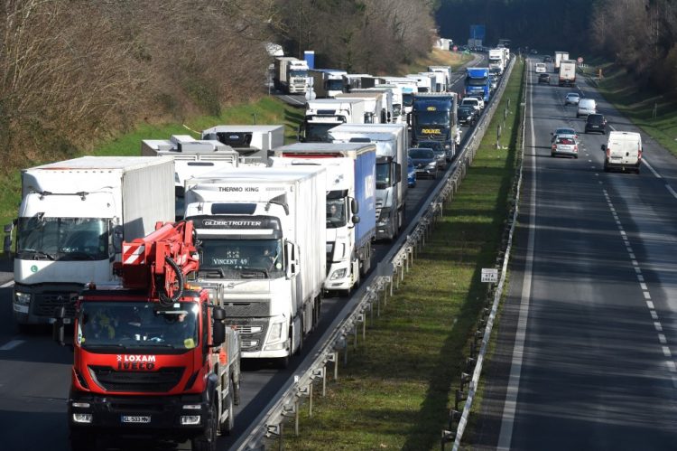 Na autocesti vozila 60 kilometara u pogrešnom smjeru