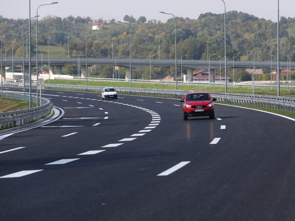 Na bh. putevima bez vanrednih ograničenja, manje gužve na nekim graničnim prelazima