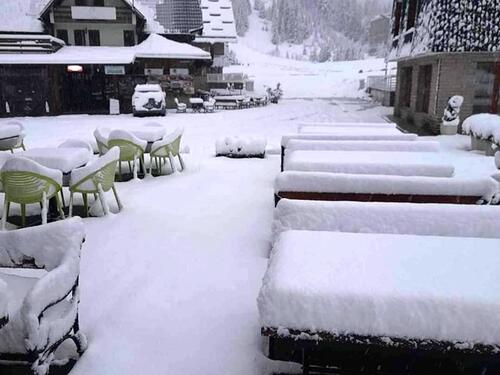 Na Bjelašnici jutros minus 4 stepena, danas oblačno sa kišom i snijegom