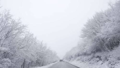 Na Bjelašnici minus 19, u Bosni umjereno do pretežno oblačno, u Hercegovini sunčano