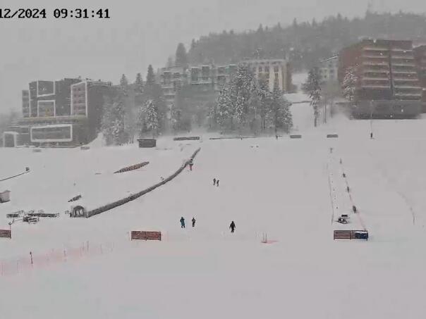 Na Bjelašnici preko metar snijega, u Bihaću 22 cm, Gradačcu 15