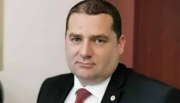 Na crnoj listi i narkobos Gačanin i direktor Uprave za geodetske poslove RS