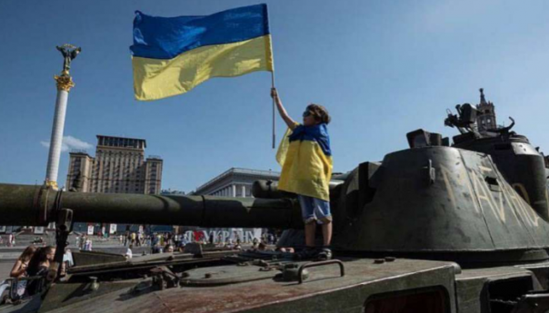 Na Dan nezavisnosti Ukrajine u Kijevu parada uništenih ruskih tenkova