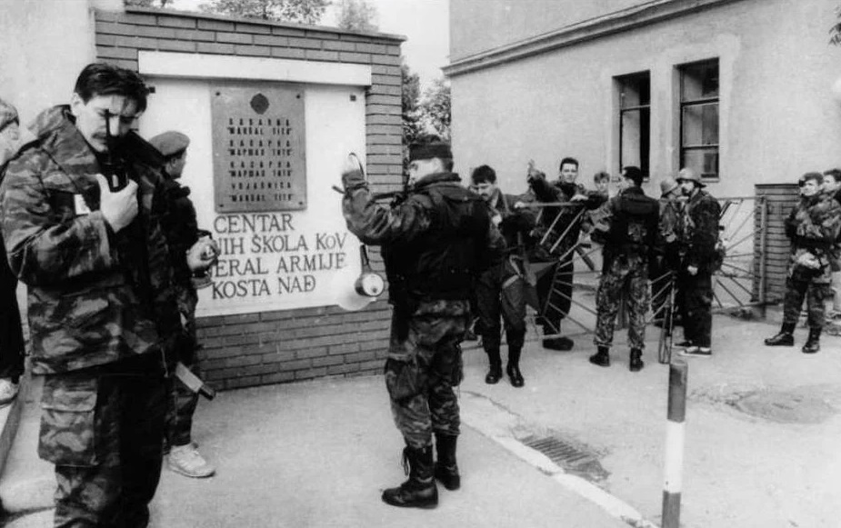 Na današnji dan: JNA napustila kasarnu Maršal Tito u Sarajevu