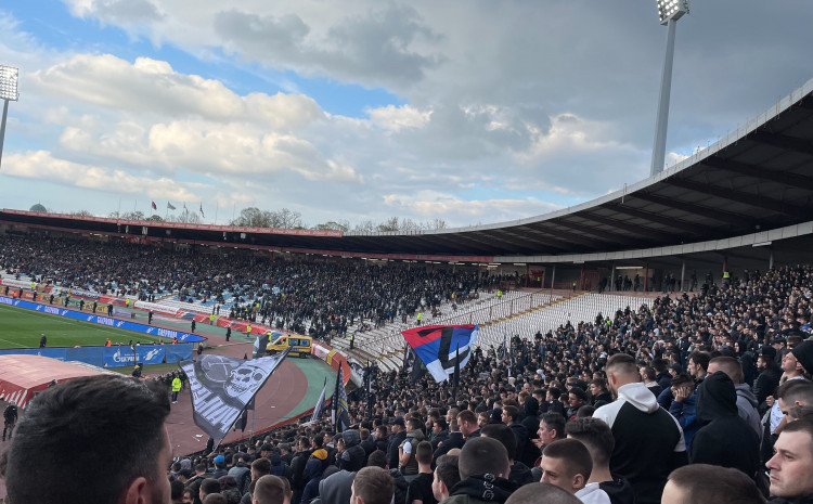 Na derbiju Crvene zvezde i Partizana zastava sa simbolom "Z"