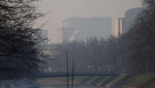 Na dionicama u kotlinama i uz riječne tokove jutros smanjena vidljivost