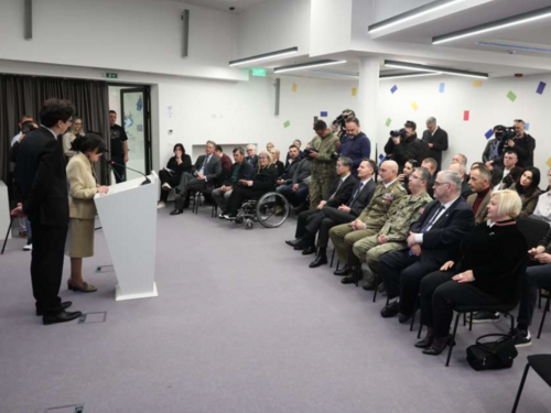 Na Diplomatskom zimskom bazaru prikupljeno 310.000 KM, grantovi uručeni za 28 organizacija