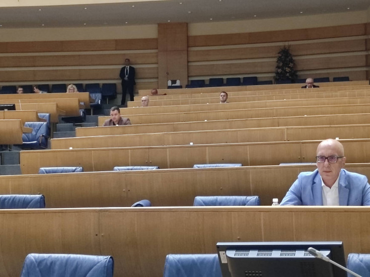 Na dnevnom redu nema HDZ-ovog Izbornog zakona