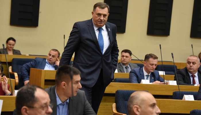 Na Dodikov zahtjev posebna sjednica NSRS, opozicija protiv veta o Đukanoviću