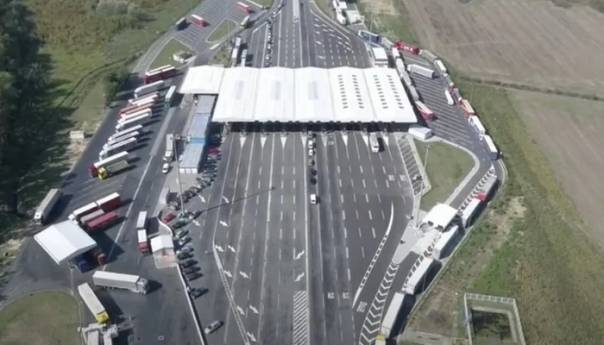 Na GP Batrovci kod turskog državljanina pronađeno više od 400.000 eura
