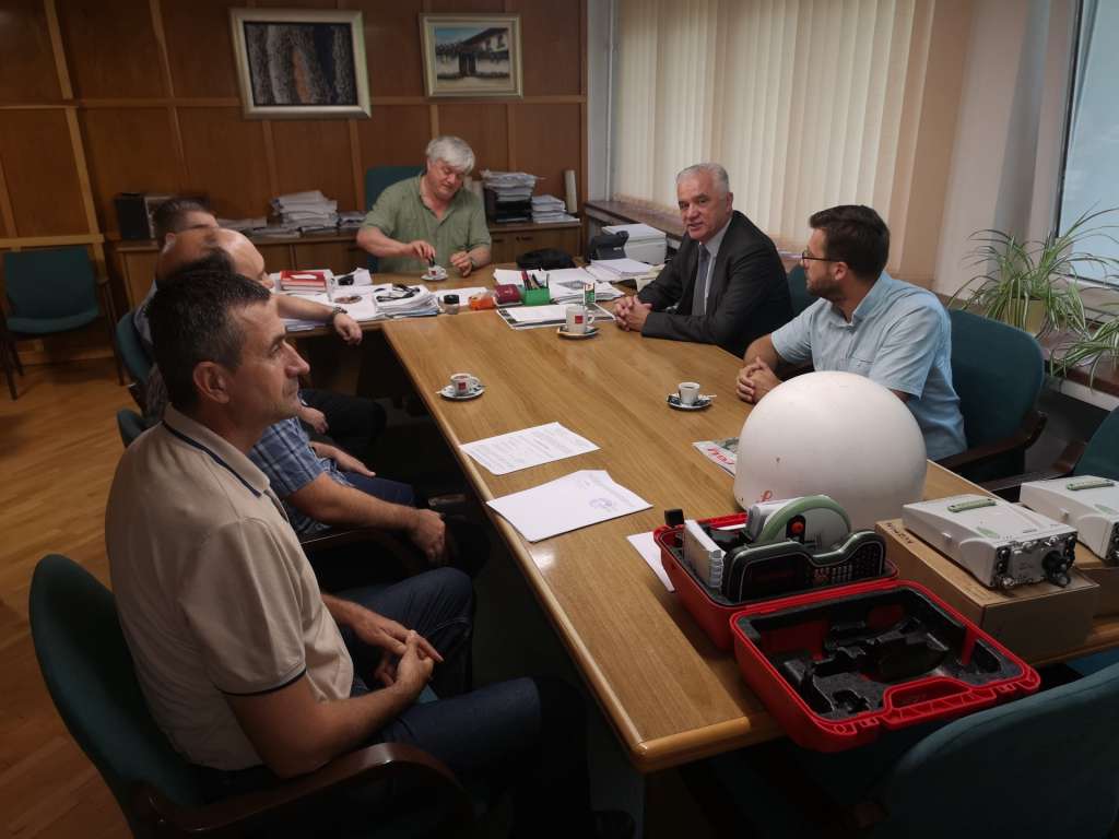 Na Građevinskom fakultetu UNSA izvršena primopredaja moderne geodetske opreme