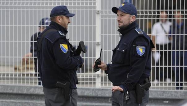 Na graničnim prelazima uhapšena četiri muškarca