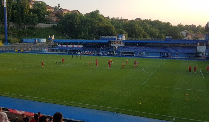 Na Grbavici sve gori: Rođeni, Rođeni
