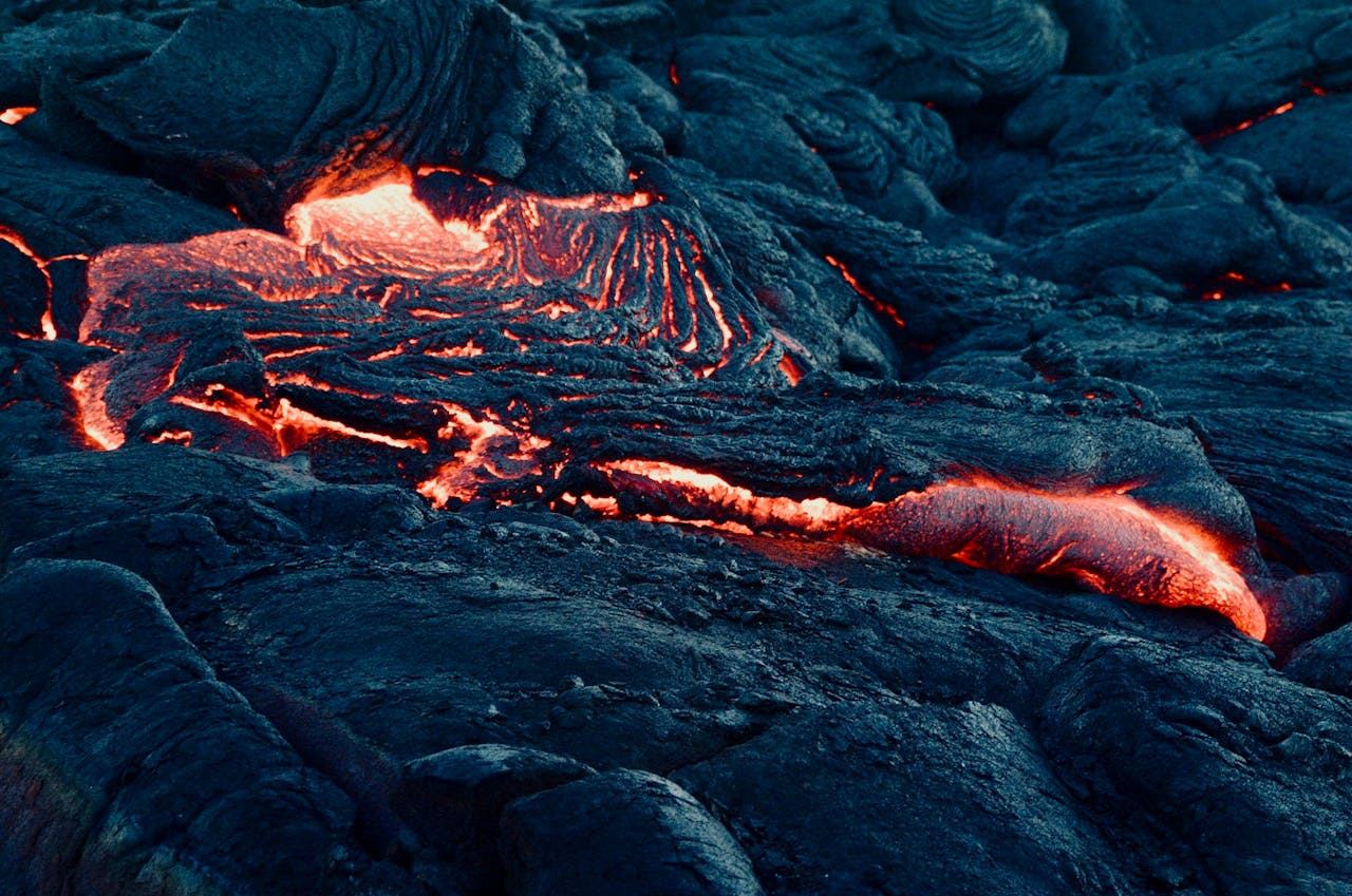 Na Havajima ponovo proradio vulkan Kilauea, izbacuje lavu do 305 metara visine