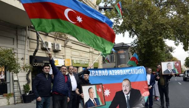 Na hiljade armenskih demonstranata protestuje protiv sporazuma o primirju