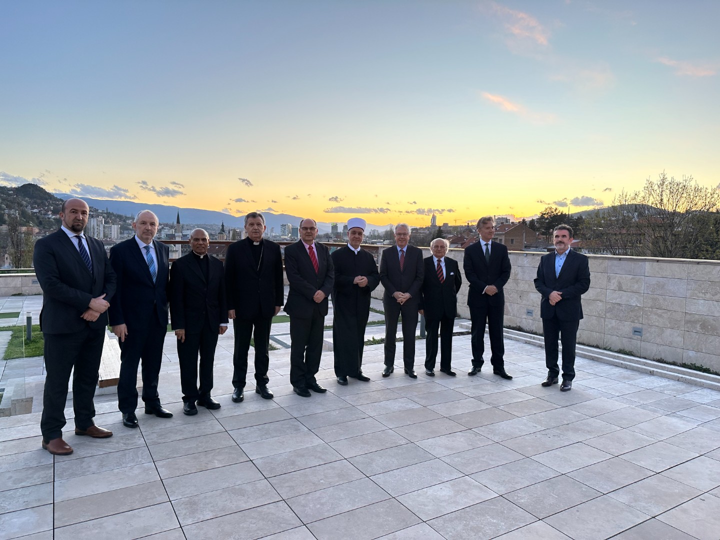 Na iftaru kod reisa Kavazovića Schmidt, Murphy, Vukšić, Finci...